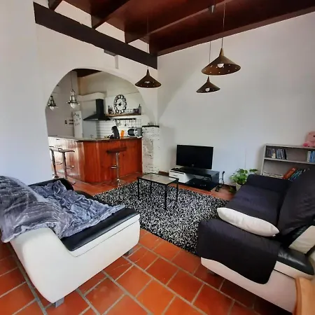 Maison De Vacances 4 Chambres, Jardin Et Toit Terrasse Hébergement de vacances *